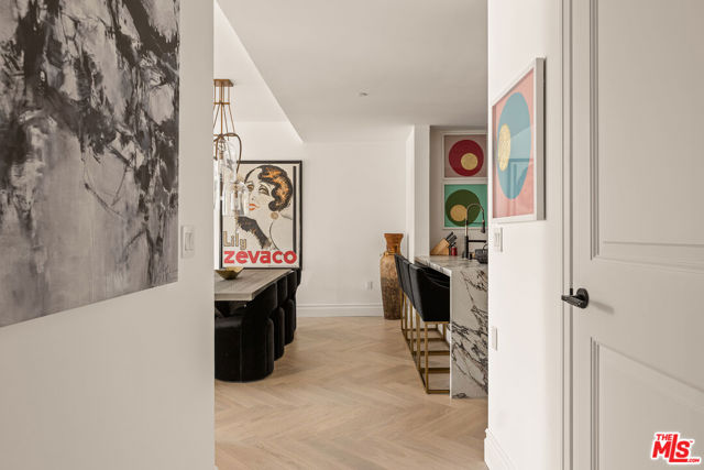 10727 Wilshire Boulevard, Los Angeles CA: https://media.crmls.org/mediaz/4f75e3c9-075f-4428-90a1-fa565ba148ea.jpg