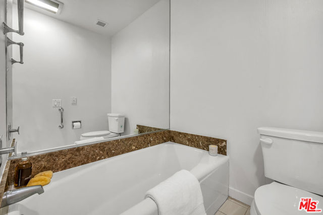 9255 Doheny Road, West Hollywood CA: https://media.crmls.org/mediaz/4f76799e-bd67-4778-ac55-01c929e46c9e.jpg