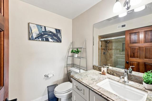 150 New Place Road, Hillsborough CA: https://media.crmls.org/mediaz/4f788298-581e-4ca4-a5e6-1dace8d90b9a.jpg