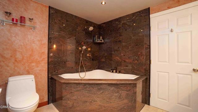 1542 Uppingham Drive, Thousand Oaks CA: https://media.crmls.org/mediaz/4f78e99d-42c0-4165-bb55-26e964093cf9.jpg