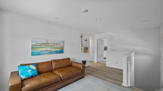 24008 Kestrel Court, Lake Elsinore CA: https://media.crmls.org/mediaz/4f7989fa-4a9a-451e-998c-a6322c453666.jpg