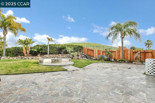 2460 Covelite Way, Antioch CA: https://media.crmls.org/mediaz/4f79a89b-d846-4931-9a2d-f548f3aa5f45.jpg