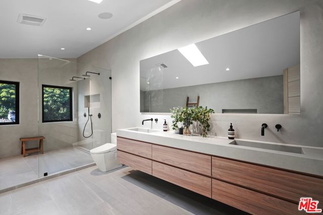 Drew Fenton | 31376 Broad Beach Road Malibu CA | MLS: 7275796
