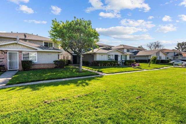 5492 Tradewinds Walkway, San Jose CA: https://media.crmls.org/mediaz/4f7aa69f-d385-4655-b10c-c5e9bfa99cf2.jpg