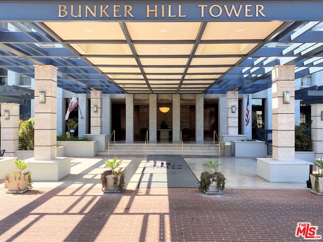 800 W 1st Street, Los Angeles CA: https://media.crmls.org/mediaz/4f7bca94-6ee0-45f7-9868-556b147be6d8.jpg