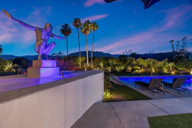 21 Clancy Lane Estates, Rancho Mirage CA: https://media.crmls.org/mediaz/4f7cc6e0-6571-4584-8a49-66a7c6c61a9a.jpg