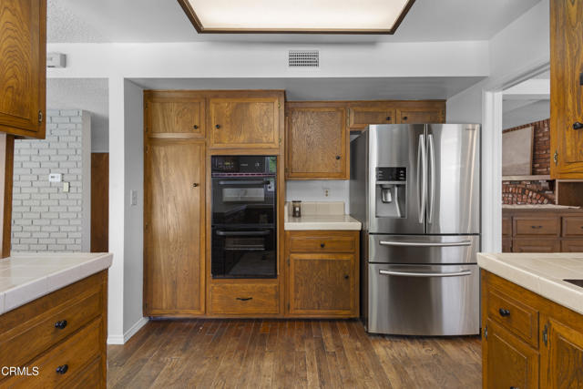 6421 Almar Street, Simi Valley CA: https://media.crmls.org/mediaz/4f7d23a1-b0d5-4d06-bfdc-a4f9ac5cef96.jpg