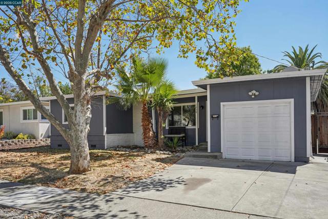 2838 Loma Vista Ave, Concord CA: https://media.crmls.org/mediaz/4f7d810f-ed09-4a40-9ff2-dc3f2a76a454.jpg