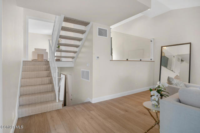 1228 S Westlake Boulevard, Westlake Village CA: https://media.crmls.org/mediaz/4f7dc5ee-548f-44b3-958d-d938902d78fb.jpg