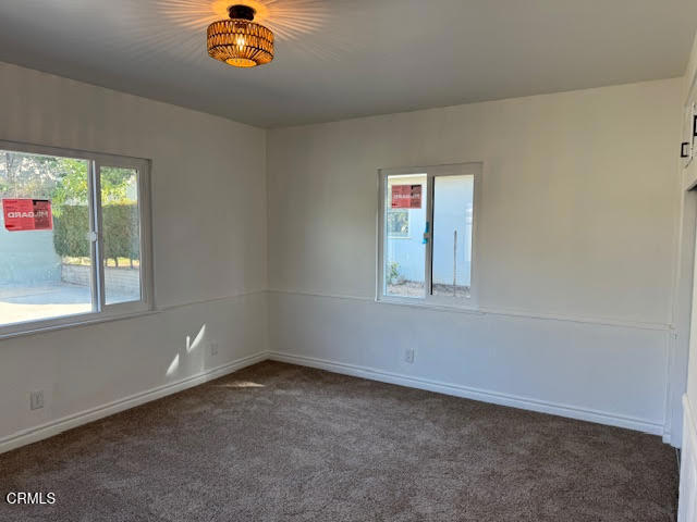 963 La Vuelta Place, Santa Paula CA: https://media.crmls.org/mediaz/4f7f6f22-a0ad-4dd4-81db-a690d6fb910d.jpg