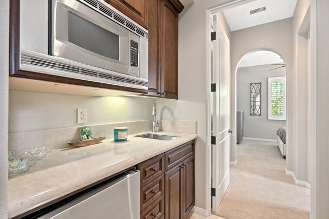 81639 Andalusia, La Quinta CA: https://media.crmls.org/mediaz/4f811fb5-465f-4156-8a03-b147c9441366.jpg