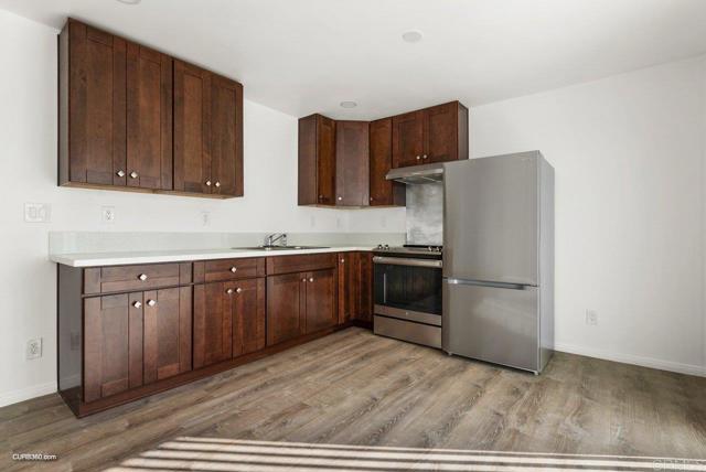 Image 5 of 25 For 937 Grand Avenue