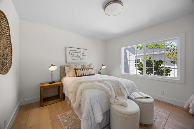 3541 Page Street, Redwood City CA: https://media.crmls.org/mediaz/4f8203be-33dc-4dcc-a752-19e2432b512d.jpg