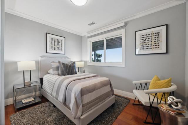 560 California Way, Woodside CA: https://media.crmls.org/mediaz/4f82afd2-0dba-46ef-884a-42756d236880.jpg