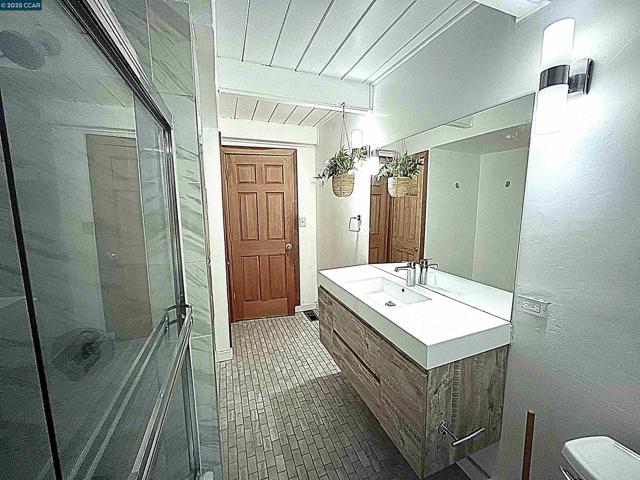 1139 Sierra Vista Way, Lafayette CA: https://media.crmls.org/mediaz/4f83778e-0eb4-4a74-878e-a86dbd876334.jpg