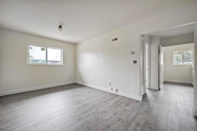 325 Dewey Street, San Diego CA: https://media.crmls.org/mediaz/4f837c2b-58c4-4984-bdee-cc5c12cf65dc.jpg