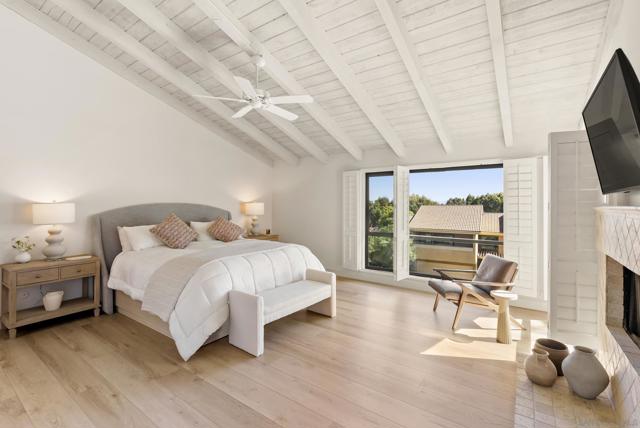 6489 Caminito Catalan, La Jolla CA: https://media.crmls.org/mediaz/4f837d48-0306-4897-bcf4-b83b3f2d4b95.jpg