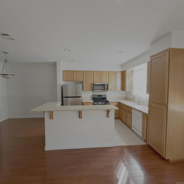 Detail Gallery Image 4 of 16 For 1021 L Ave, National City,  CA 91950 - 3 Beds | 2/1 Baths