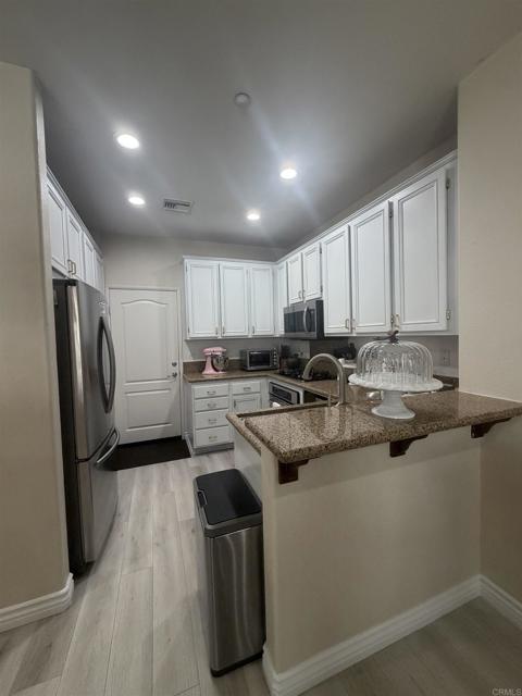 Detail Gallery Image 5 of 10 For 2175 Condor Dr #56,  Chula Vista,  CA 91915 - 3 Beds | 2/1 Baths