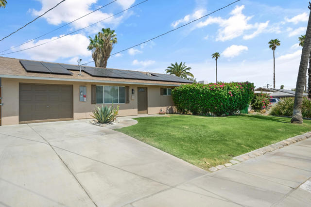 42720 Kansas Street, Palm Desert CA: https://media.crmls.org/mediaz/4f843cfd-19ac-42fe-b678-4248afcfaf18.jpg