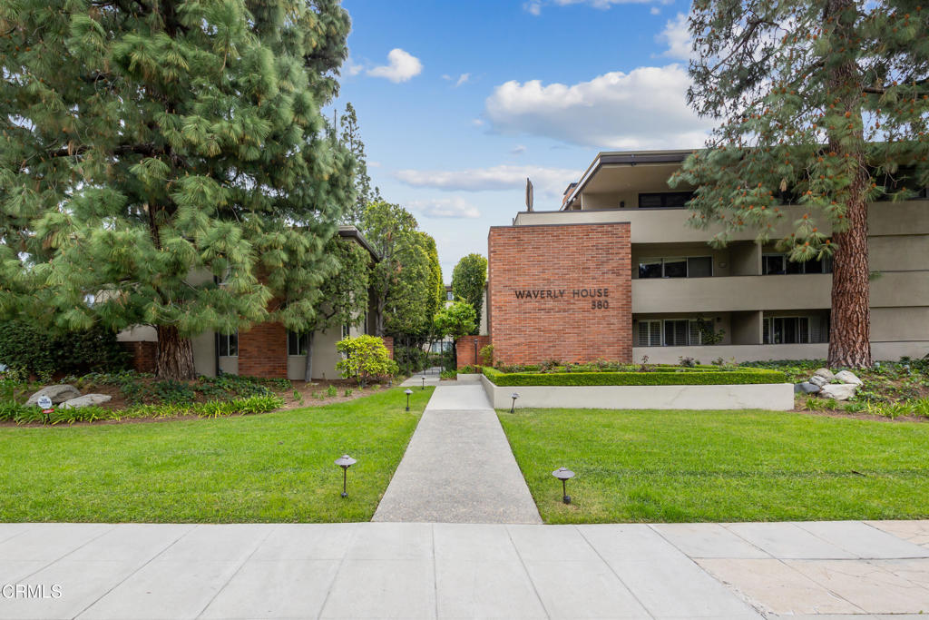 380 S Orange Grove Boulevard #6