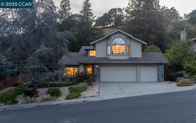311 Valley High Dr, Pleasant Hill CA: https://media.crmls.org/mediaz/4f85bbe8-7be7-4848-9fd9-b9e61a9b5b3a.jpg