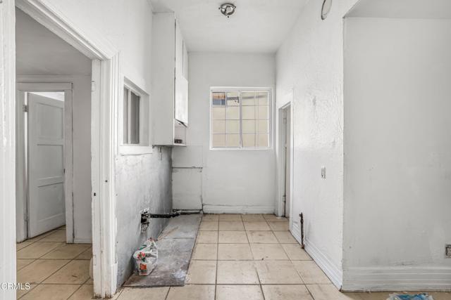 Detail Gallery Image 7 of 21 For 425 W 1st St, Oxnard,  CA 93030 - 2 Beds | 1/1 Baths