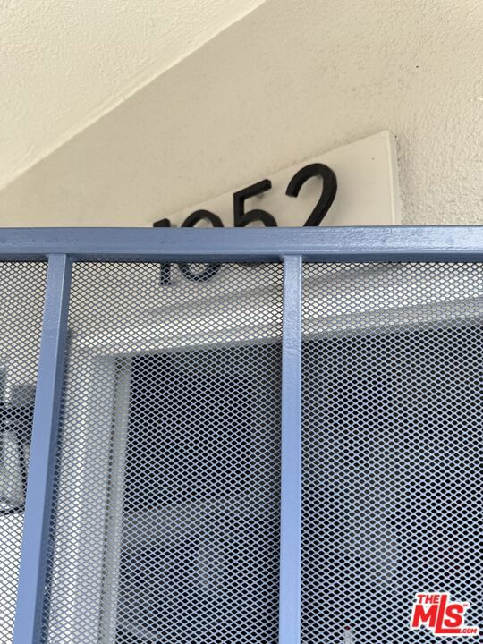 231 California Avenue, Santa Monica CA: https://media.crmls.org/mediaz/4f867ba7-ac8d-4606-99e3-2959adedcfbe.jpg