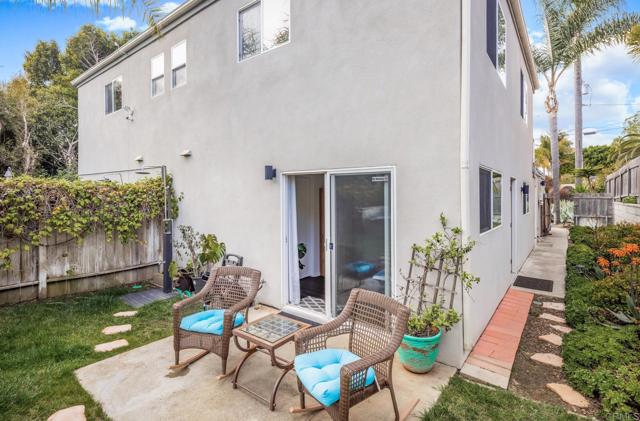 303 305 Sanford Street, Encinitas CA: https://media.crmls.org/mediaz/4f867c28-3f5a-4b42-9e5a-f502941f5520.jpg