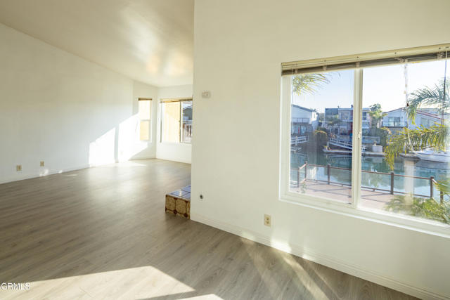 Detail Gallery Image 18 of 36 For 2414 Monaco Dr, Oxnard,  CA 93035 - 4 Beds | 2/1 Baths