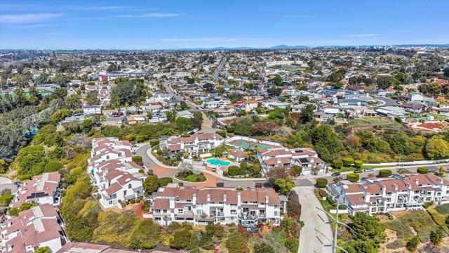 6745 Fashion Hills Blvd., San Diego, California 92111, 3 Bedrooms Bedrooms, ,2 BathroomsBathrooms,Condominium,For Sale,Fashion Hills Blvd.,240027666SD