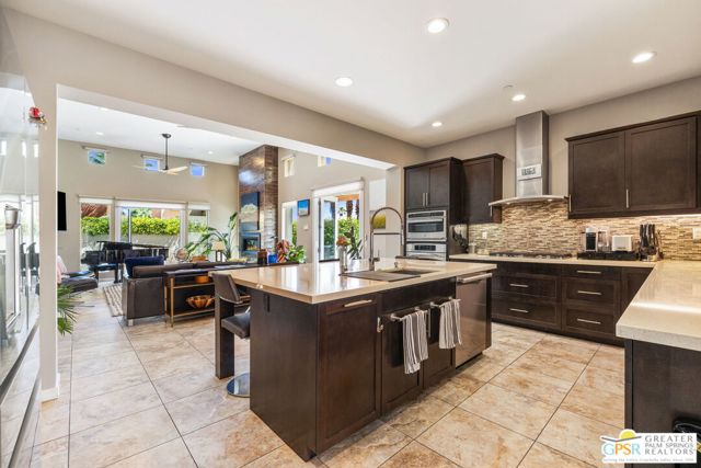 2985 Searchlight Lane, Palm Springs CA: https://media.crmls.org/mediaz/4f87a72a-c365-4b8b-9636-11c9eda2c757.jpg