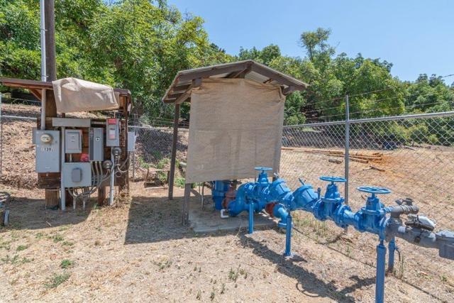 3137 E Valley Parkway, Escondido CA: https://media.crmls.org/mediaz/4f888ecf-d34a-43c9-9b47-15f07bcc6452.jpg
