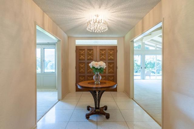 10 Ring Lane, Carmel Valley CA: https://media.crmls.org/mediaz/4f88c10b-864a-4dd0-85a0-04c733c98951.jpg