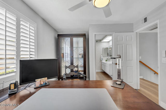 13101 Thomasville Court, Moorpark CA: https://media.crmls.org/mediaz/4f88c4b6-4c48-4786-80e5-c88e51b691ff.jpg