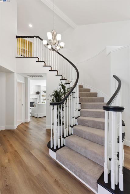 1687 Silverwood Ct, Danville CA: https://media.crmls.org/mediaz/4f8926d4-28dc-4525-8a9b-27140770d6eb.jpg