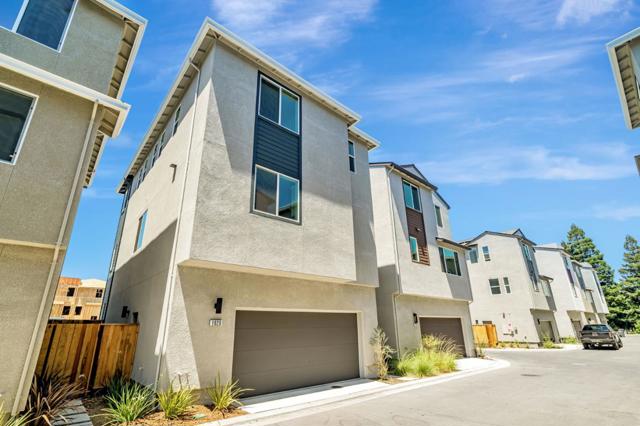 1020 Sinopia Terrace, San Ramon CA: https://media.crmls.org/mediaz/4f89d4f3-a688-48a8-bb45-aafcae7865fa.jpg