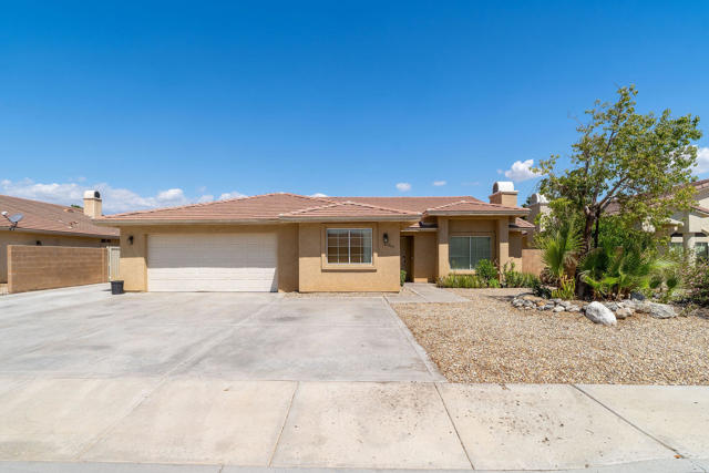 65866 Estrella Avenue, Desert Hot Springs CA: https://media.crmls.org/mediaz/4f89e63d-101a-4613-9723-1aac4f6c9d26.jpg
