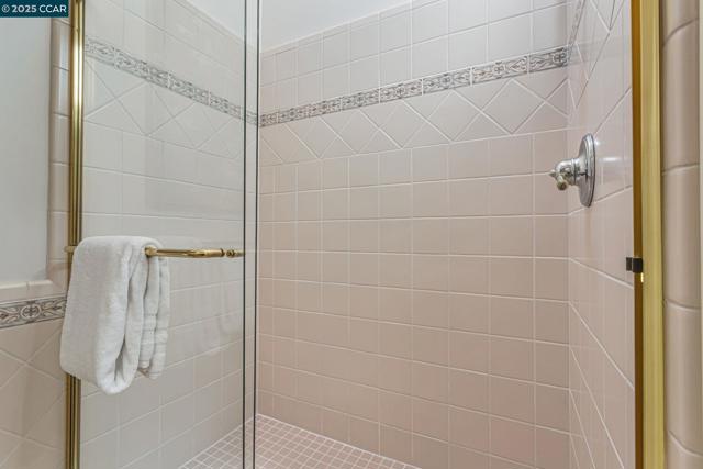 1934 Saint George Rd, Danville CA: https://media.crmls.org/mediaz/4f8b18d0-b8f2-4366-822d-0c467b5ab58b.jpg
