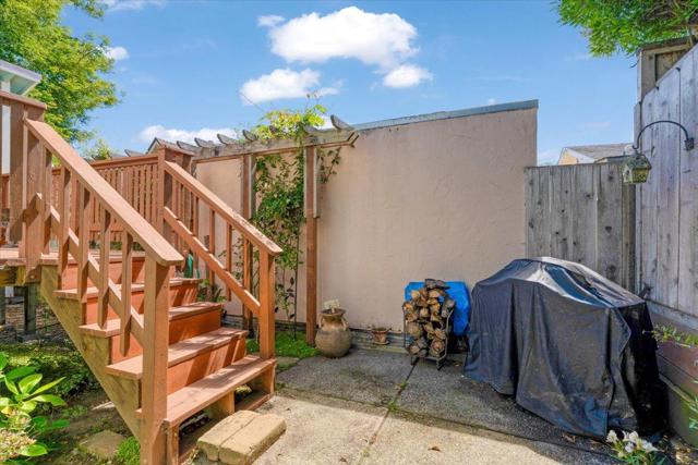 311 Cedar Street, Pacific Grove CA: https://media.crmls.org/mediaz/4f8b25da-0d53-4355-bb5d-28fe7406d612.jpg