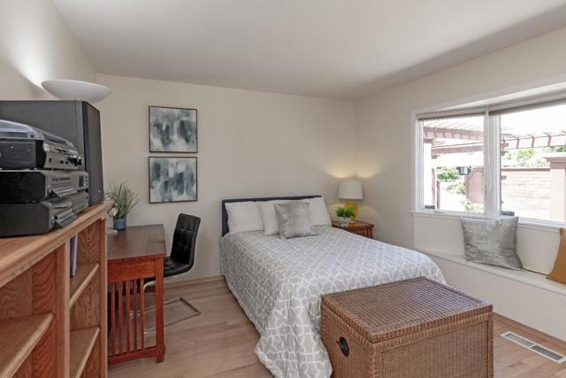 19740 GLEN BRAE Drive, Saratoga CA: https://media.crmls.org/mediaz/4f8b5471-bcee-47fd-9577-cda5aa0db976.jpg