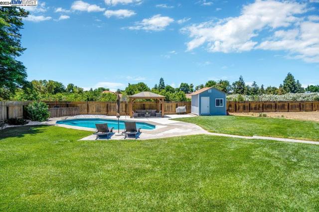 Image 36 of 44 For 8540 Bates Ct