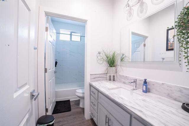 Image 15 of 32 For 516 Todhunter Ave