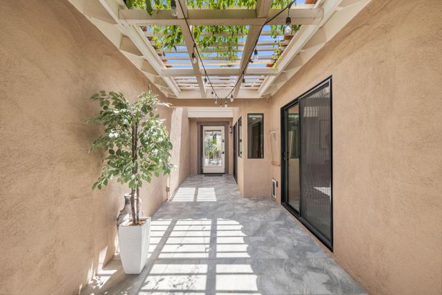 282 Serena Drive, Palm Desert, CA 92260