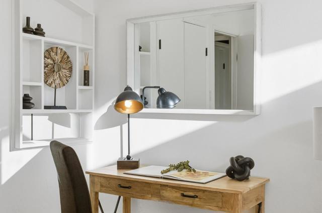 278 Monroe Drive, Mountain View CA: https://media.crmls.org/mediaz/4f8e4d70-f957-4991-8bfb-acacdc28c174.jpg