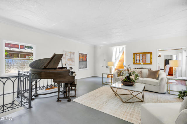 600 Woodland Drive, Sierra Madre CA: https://media.crmls.org/mediaz/4f8ed246-72d3-4a20-8091-d531fe0c5aeb.jpg