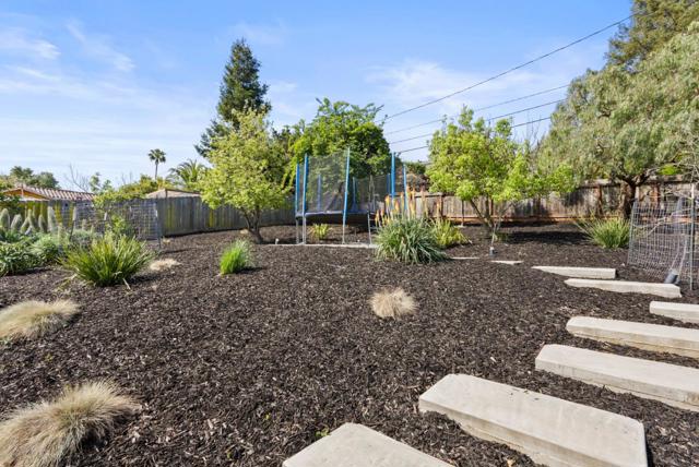 322 Elm Street, San Carlos CA: https://media.crmls.org/mediaz/4f9000ee-0300-4f22-a996-dc33a6f52139.jpg