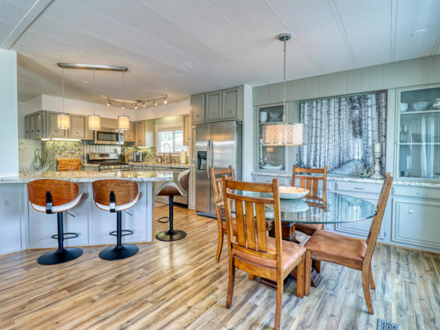 51555 Monroe St. #18, Indio CA: https://media.crmls.org/mediaz/4f91019f-4ec1-4a5f-88c4-fb783b5a3f6c.jpg