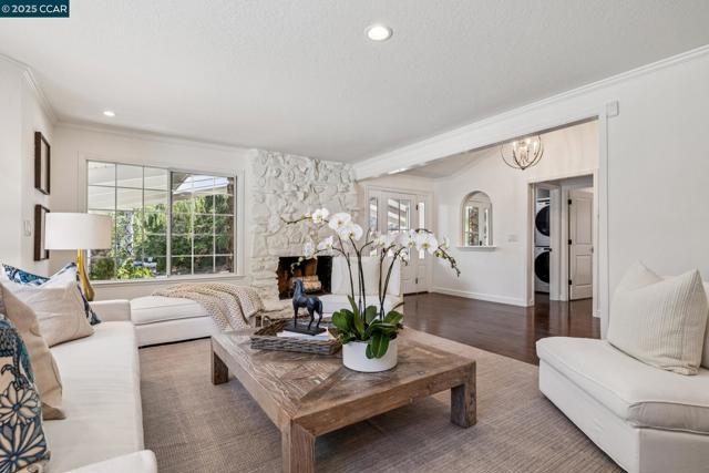 1023 Ameno Court, Lafayette CA: https://media.crmls.org/mediaz/4f91292f-72db-43f2-a78d-cbdcff1c6897.jpg