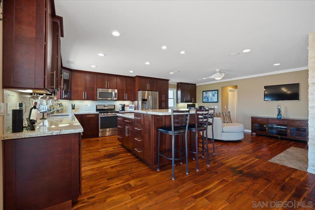 12578 Lomica Dr - photo 10